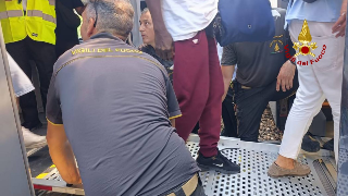 San Benedetto - Guasto ad un treno regionale, soccorsa persona disabile